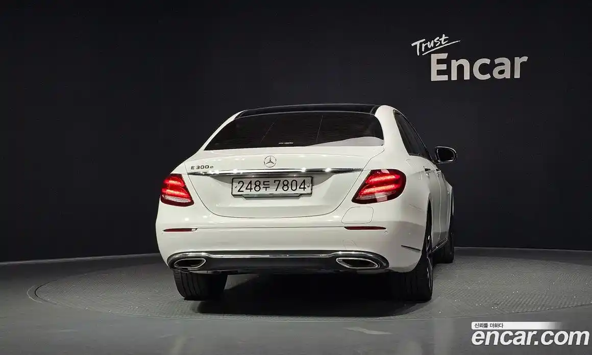 Mercedes-Benz E-Class 2019 2.0 автомат (гидро), фото 4