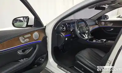 Mercedes-Benz E-Class 2019 2.0 автомат (гидро), миниатюра 10