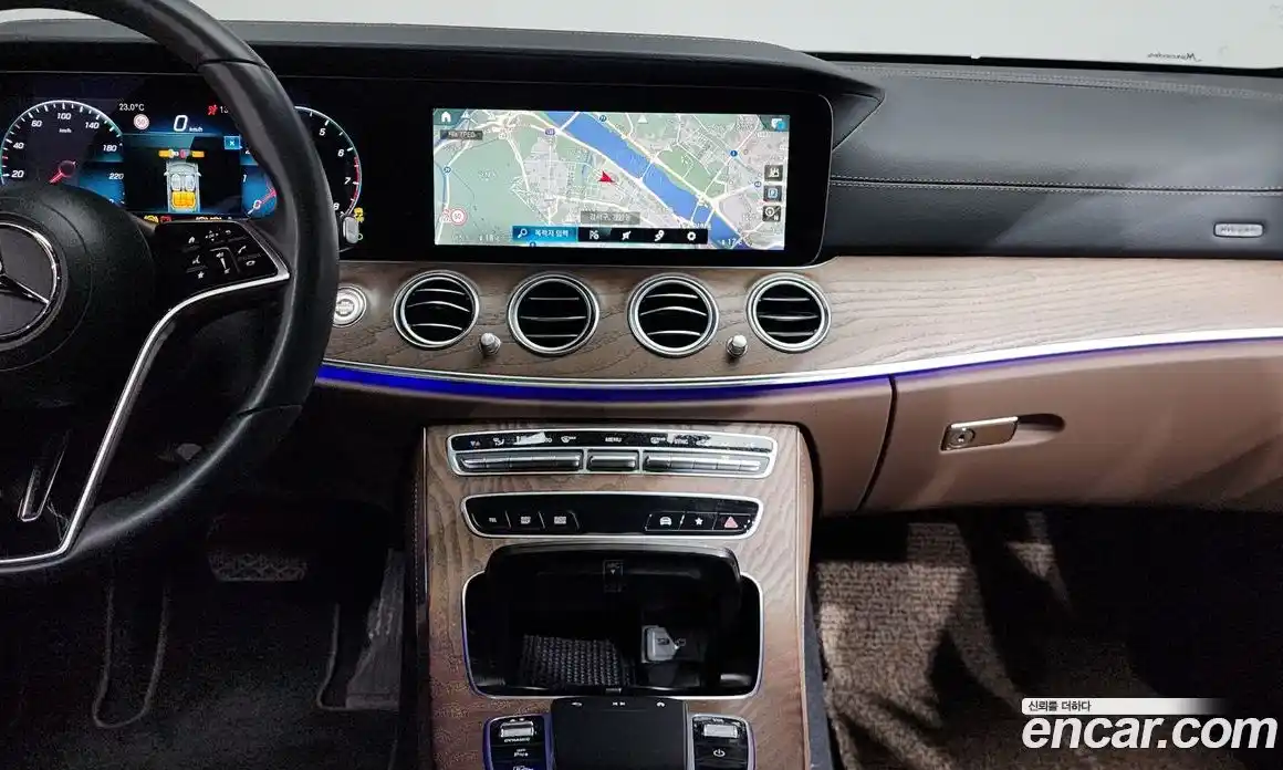 Mercedes-Benz E-Class 2023 2.0 автомат (гидро), фото 14