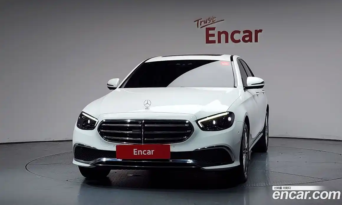 Mercedes-Benz E-Class 2023 2.0 автомат (гидро), фото 3