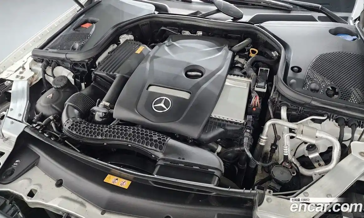 Mercedes-Benz E-Class 2023 2.0 автомат (гидро), фото 6