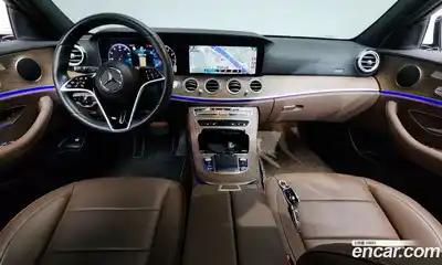 Mercedes-Benz E-Class 2023 2.0 автомат (гидро), миниатюра 7