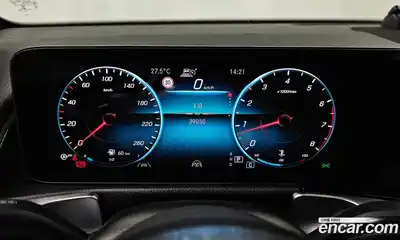 Mercedes-Benz GLB-Class 2022 2.0 гидро, миниатюра 11