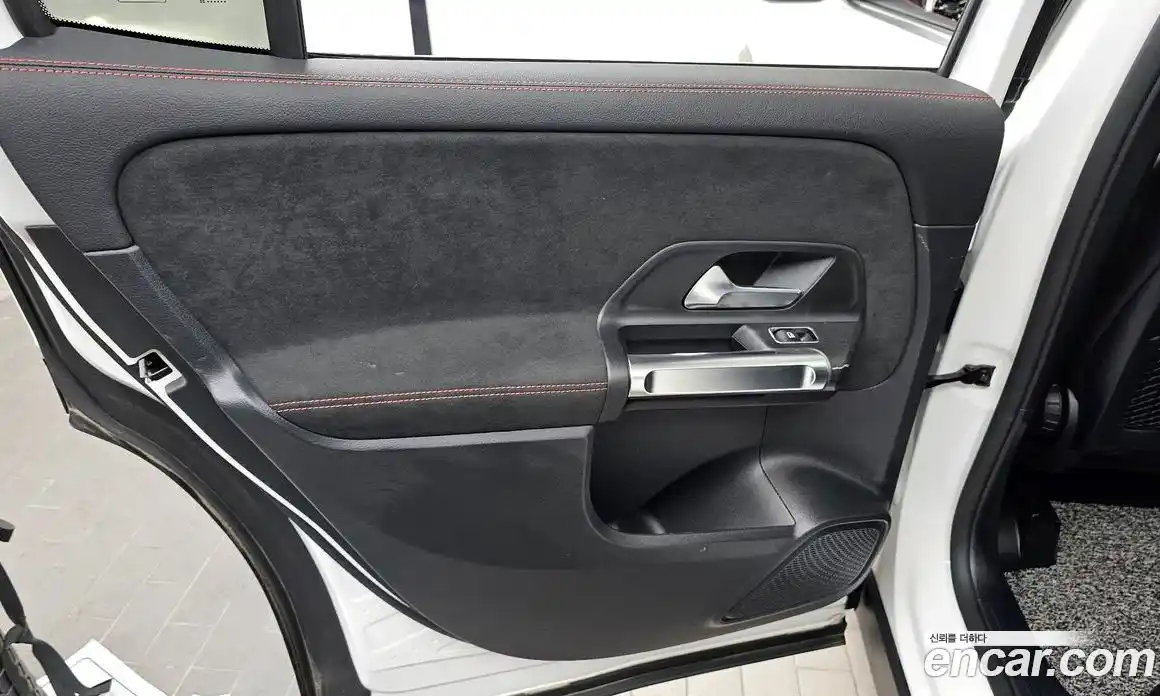 Mercedes-Benz GLB-Class 2022 2.0 гидро, фото 15