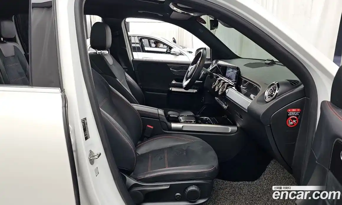 Mercedes-Benz GLB-Class 2022 2.0 гидро, фото 17