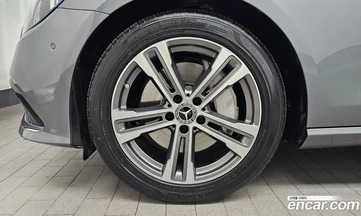 Mercedes-Benz E-Class 2021 2.0 автомат (гидро), фото 5