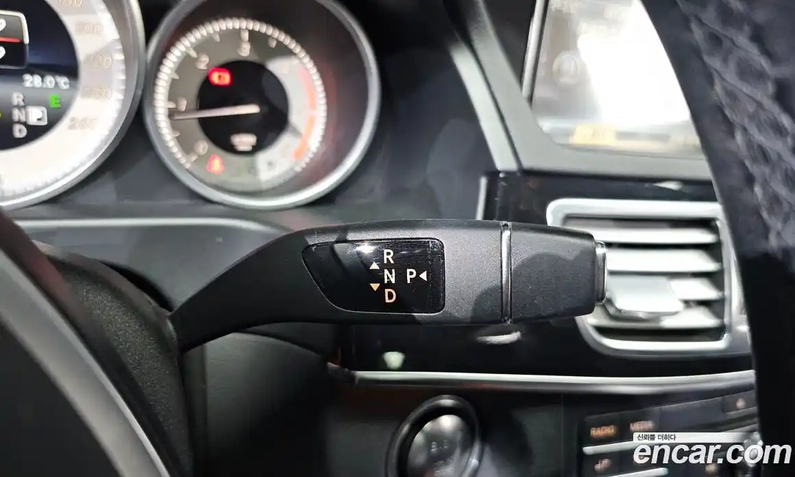 Mercedes-Benz E-Class 2015 2.1 автомат (гидро), фото 9