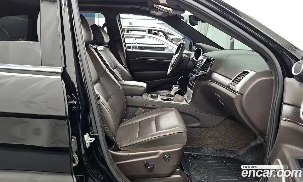 Jeep Cherokee 2019 3.6 автомат (гидро), фото 17