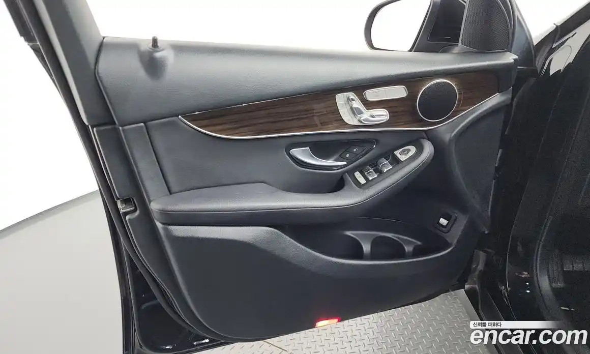 Mercedes-Benz GLC-Class 2019 2.0 гидро, фото 14 Mercedes-Benz GLC-Class 2019 2.0 гидро, фото 14