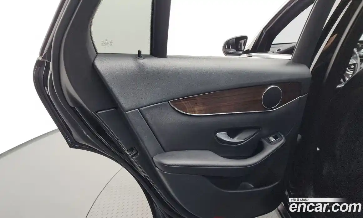 Mercedes-Benz GLC-Class 2019 2.0 гидро, фото 15 Mercedes-Benz GLC-Class 2019 2.0 гидро, фото 15