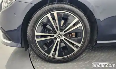 Mercedes-Benz E-Class 2021 2.0 автомат (гидро), миниатюра 5