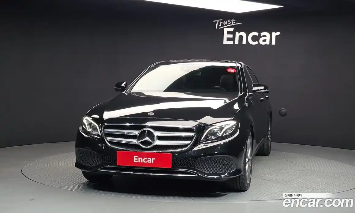 Mercedes-Benz E-Class 2019 2.0 автомат (гидро), фото 3