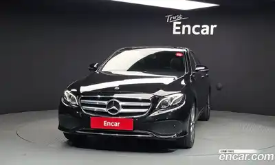 Mercedes-Benz E-Class 2019 2.0 автомат (гидро), миниатюра 3