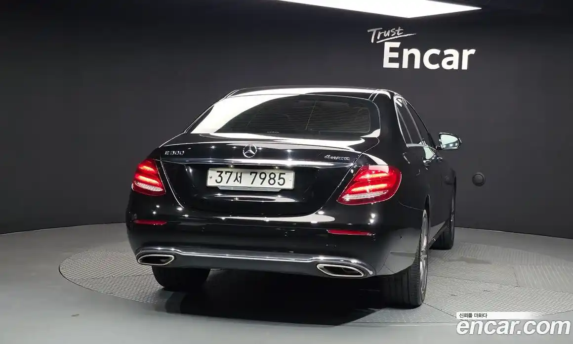 Mercedes-Benz E-Class 2019 2.0 автомат (гидро), фото 4