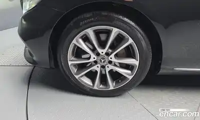 Mercedes-Benz E-Class 2019 2.0 автомат (гидро), миниатюра 5
