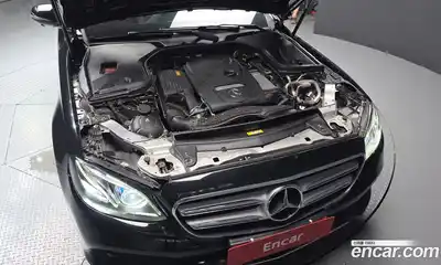 Mercedes-Benz E-Class 2019 2.0 автомат (гидро), миниатюра 6