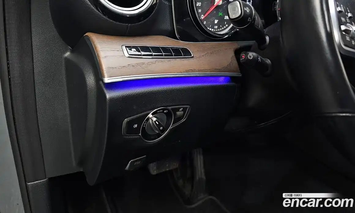 Mercedes-Benz E-Class 2019 1.9 автомат (гидро), фото 23