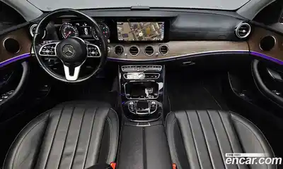 Mercedes-Benz E-Class 2019 1.9 автомат (гидро), миниатюра 9