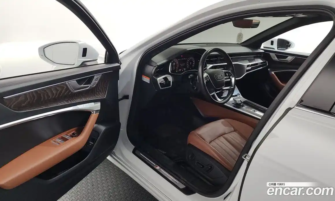 Audi A6 2023 2.0 автомат (гидро), фото 13