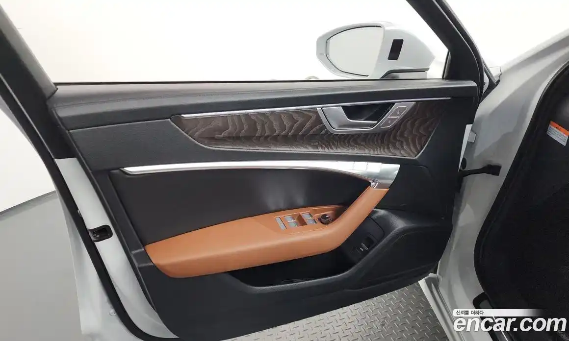 Audi A6 2023 2.0 автомат (гидро), фото 14