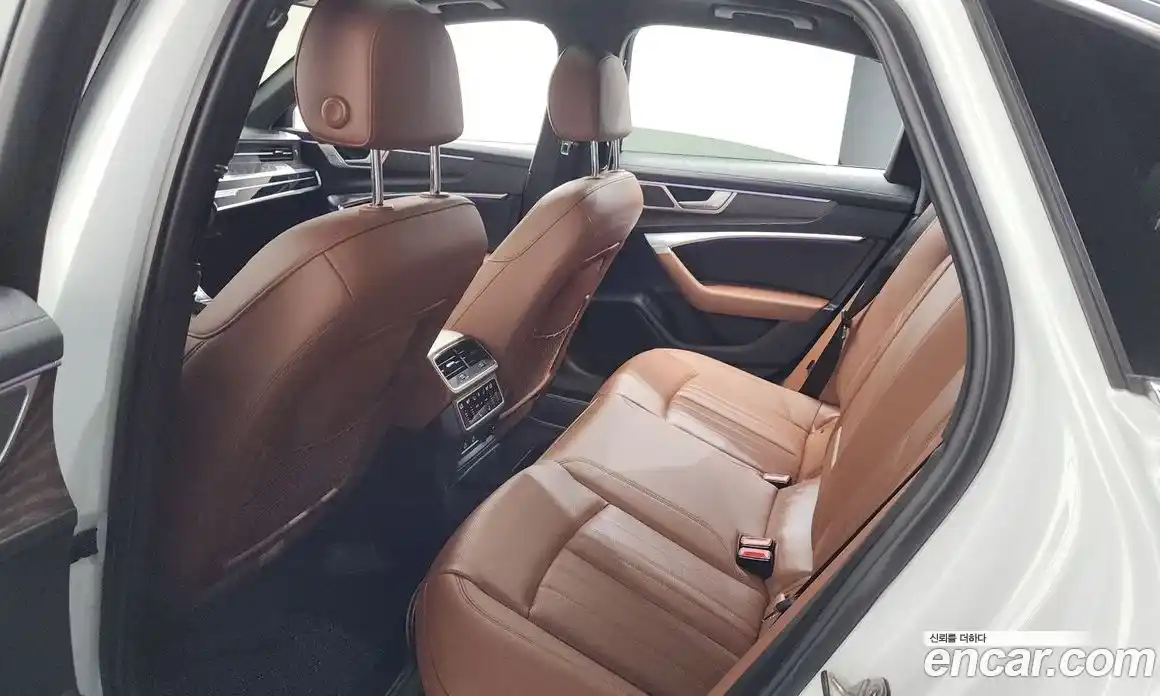 Audi A6 2023 2.0 автомат (гидро), фото 17