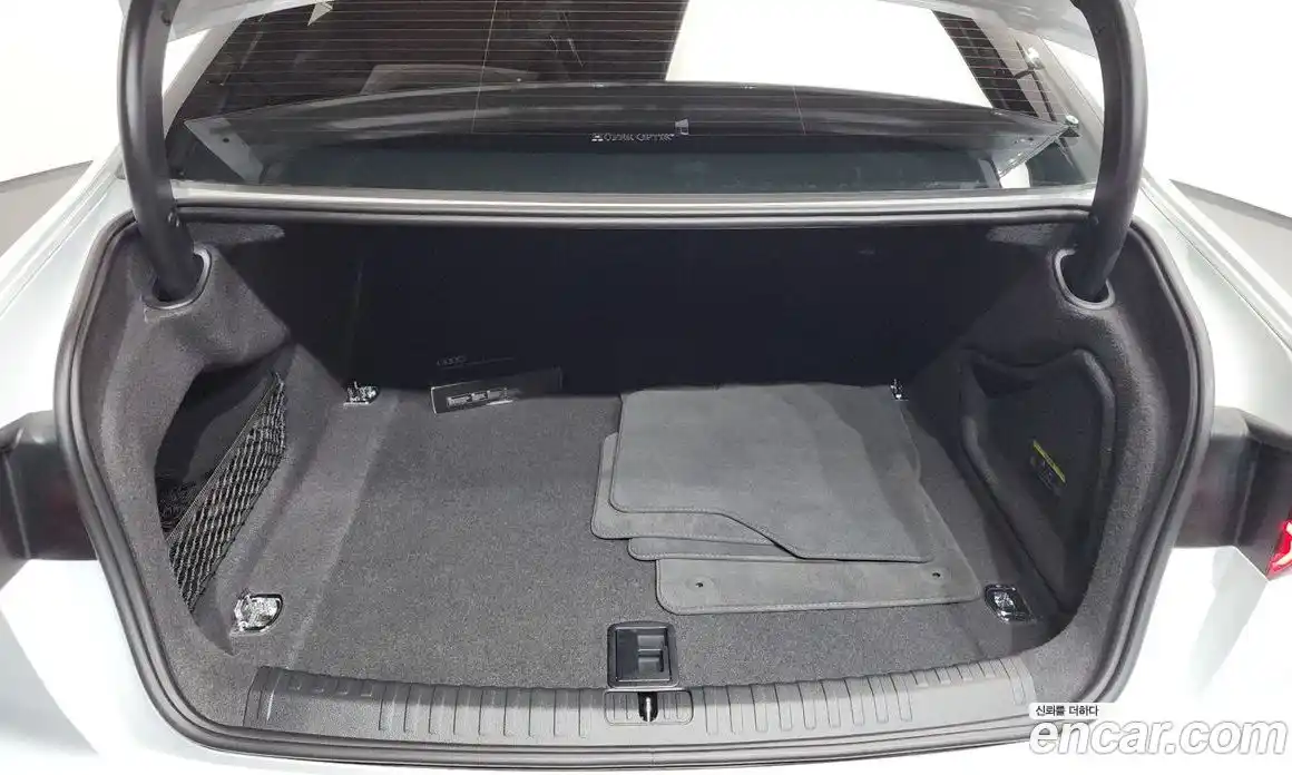 Audi A6 2023 2.0 автомат (гидро), фото 23