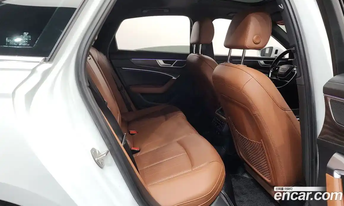 Audi A6 2023 2.0 автомат (гидро), фото 24