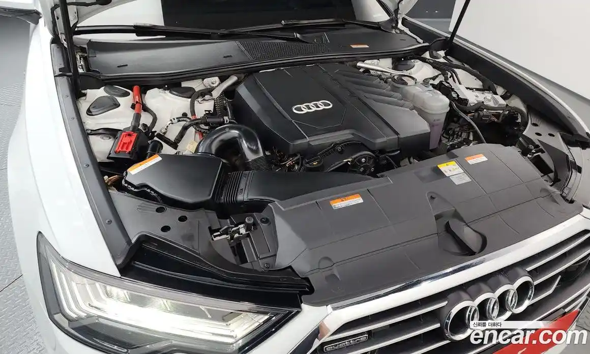 Audi A6 2023 2.0 автомат (гидро), фото 6