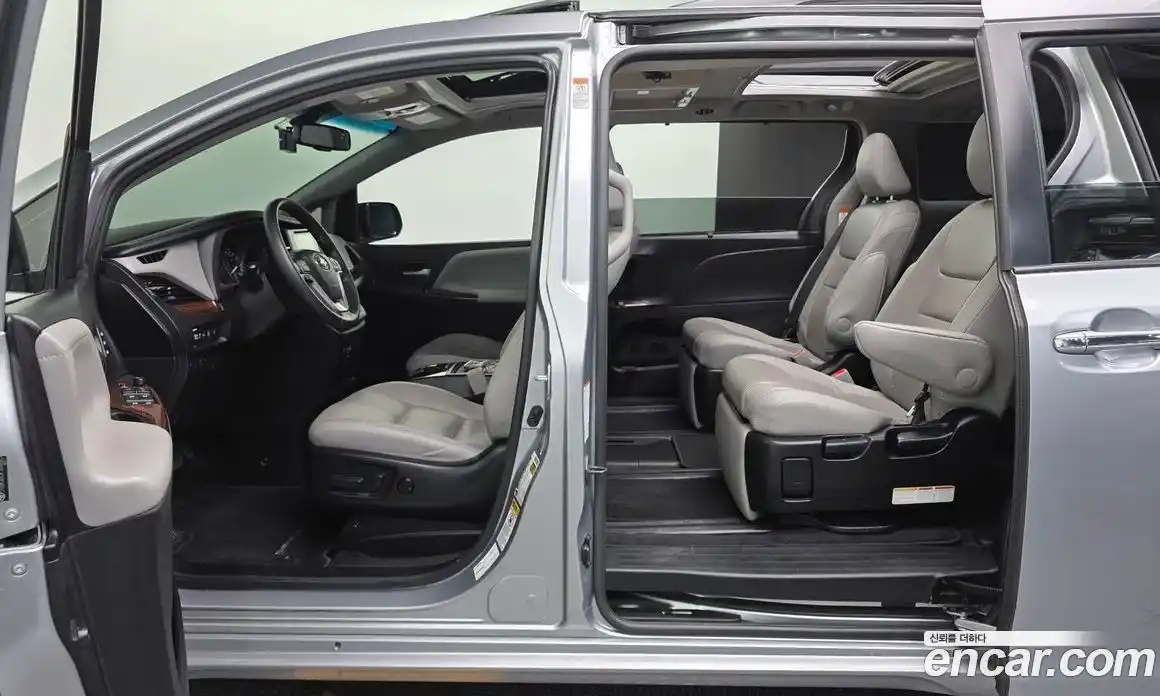 Toyota Sienna 2015 3.5 автомат (гидро), фото 18 Toyota Sienna 2015 3.5 автомат (гидро), фото 18