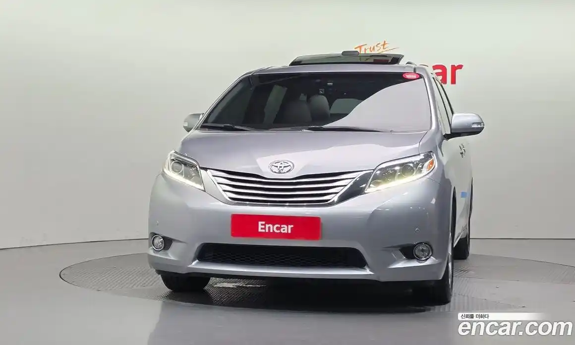Toyota Sienna 2015 3.5 автомат (гидро), фото 3 Toyota Sienna 2015 3.5 автомат (гидро), фото 3