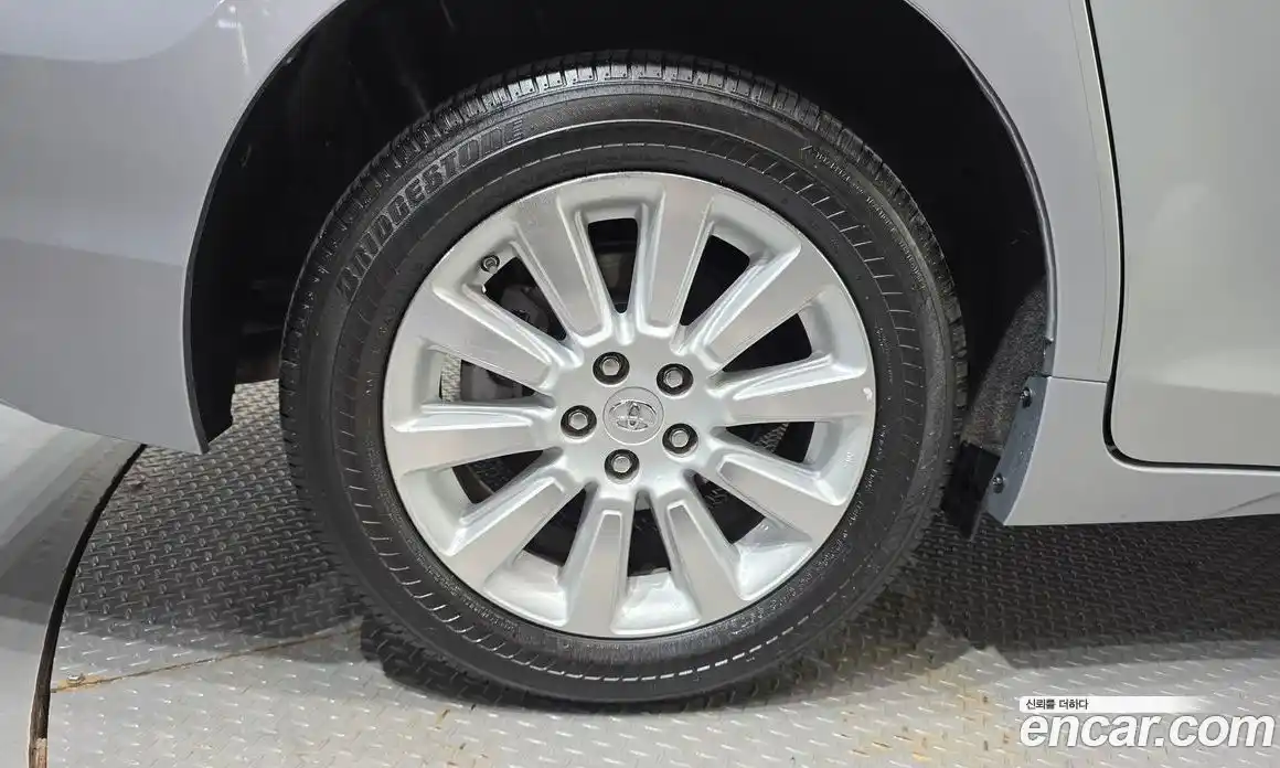 Toyota Sienna 2015 3.5 автомат (гидро), фото 5 Toyota Sienna 2015 3.5 автомат (гидро), фото 5