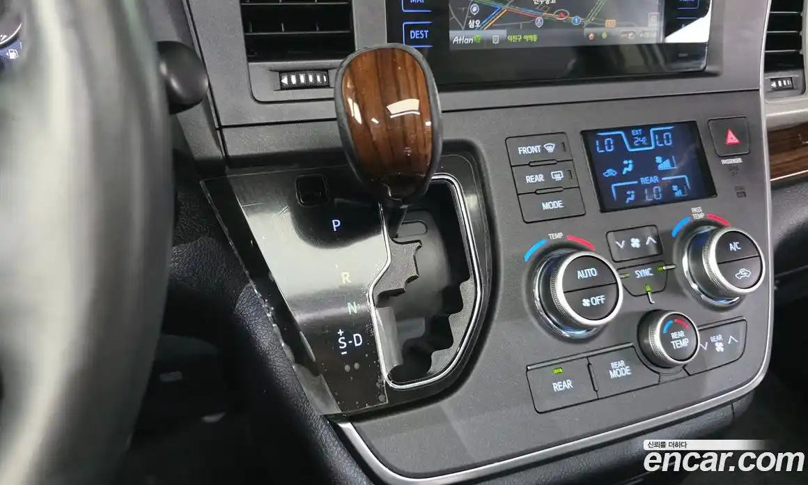 Toyota Sienna 2015 3.5 автомат (гидро), фото 9 Toyota Sienna 2015 3.5 автомат (гидро), фото 9