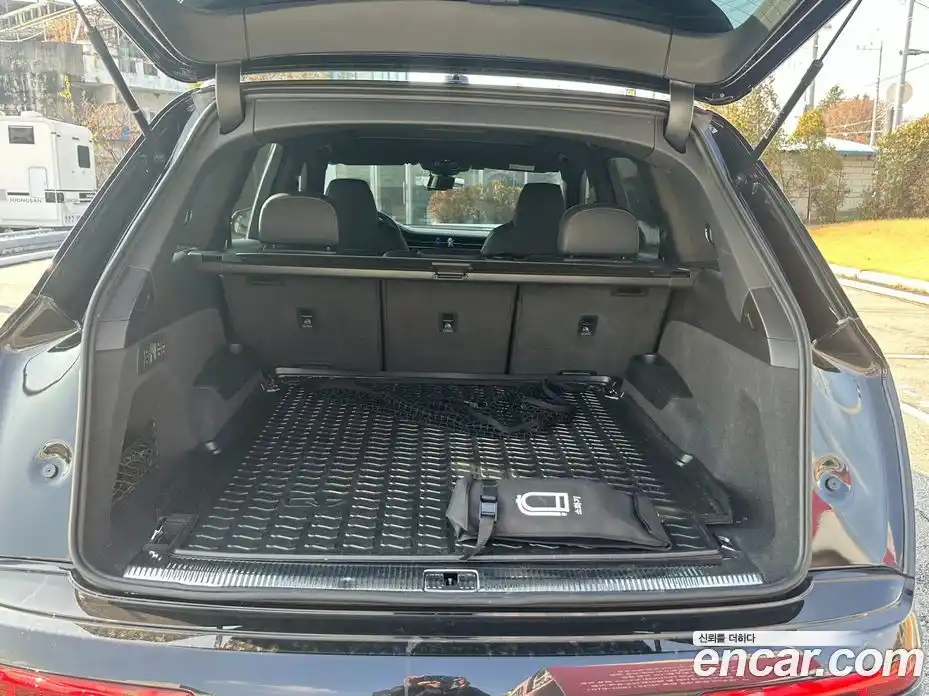 Audi Q7 2022 3.0 автомат (гидро), фото 16