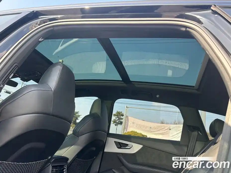 Audi Q7 2022 3.0 автомат (гидро), фото 18