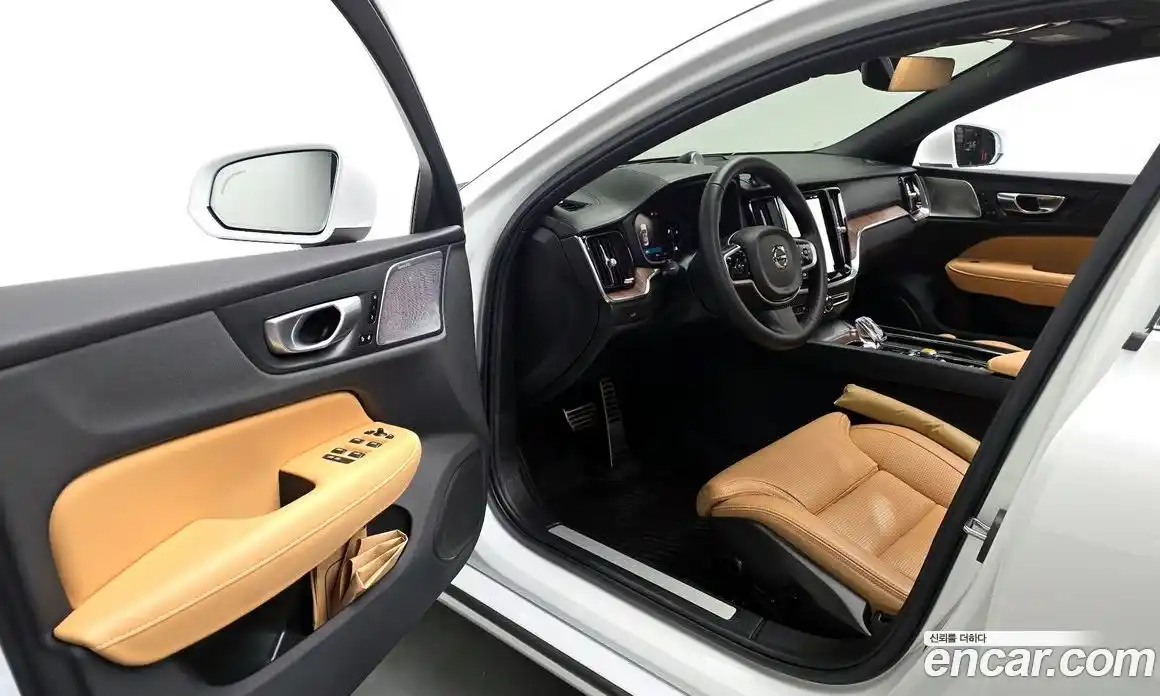 Volvo S60 2024 2.0 автомат (гидро), фото 13