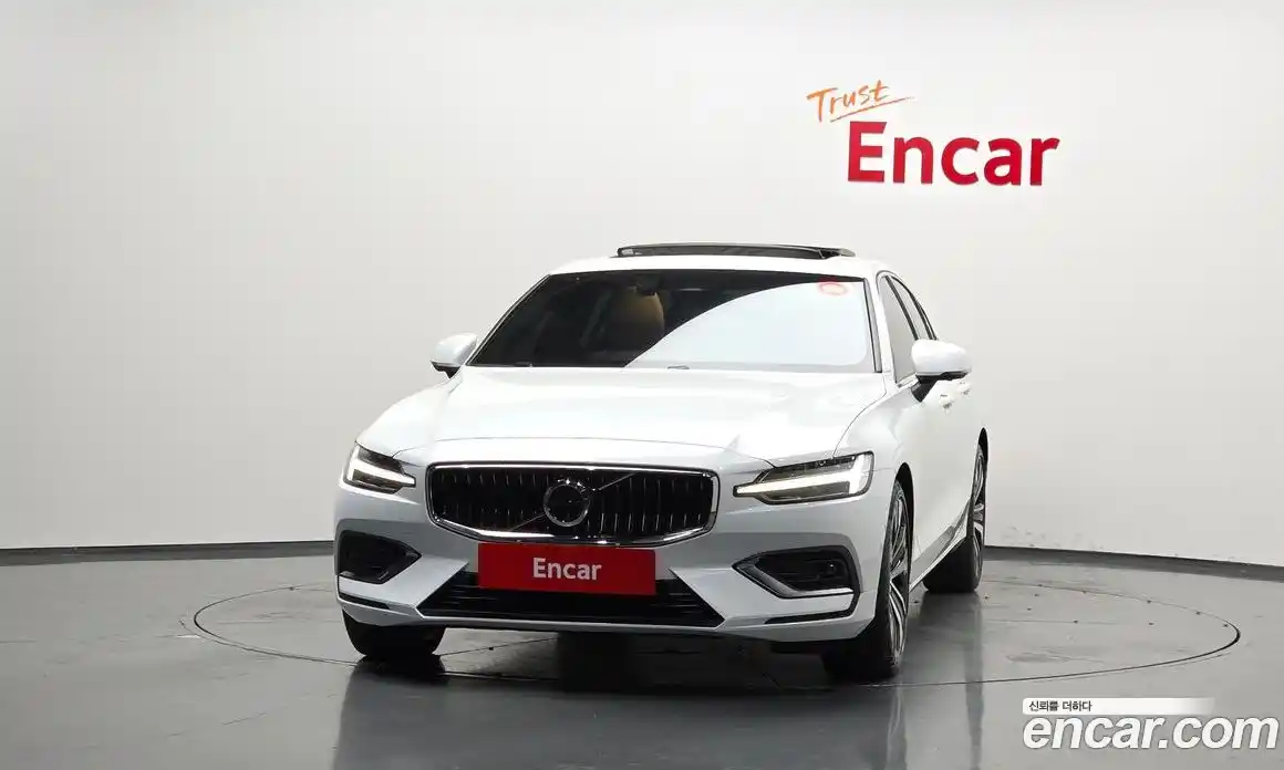 Volvo S60 2024 2.0 автомат (гидро), фото 3