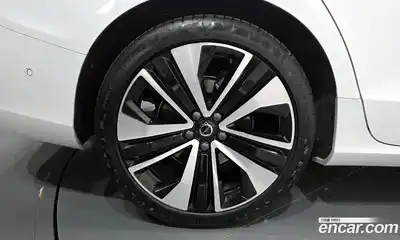Volvo S60 2024 2.0 автомат (гидро), миниатюра 5