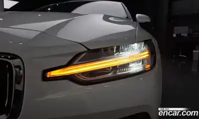 Volvo S60 2024 2.0 автомат (гидро), миниатюра 8