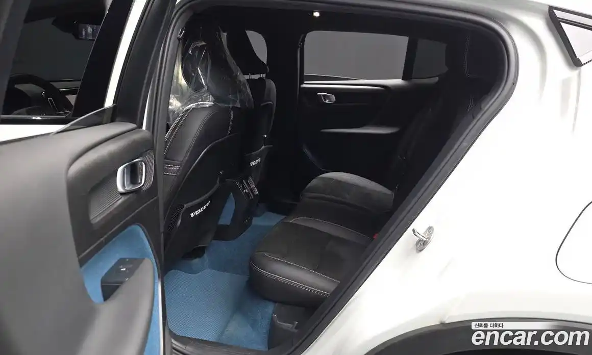 Volvo C40 2023 0.2 автомат (гидро), фото 16
