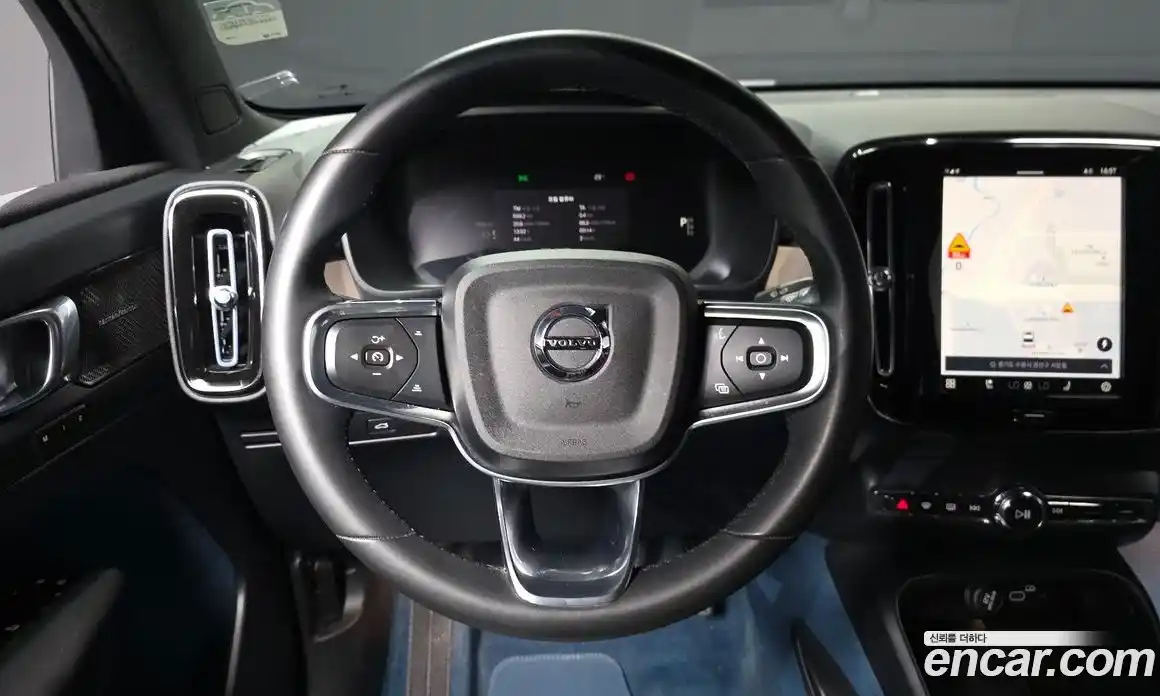 Volvo C40 2023 0.2 автомат (гидро), фото 19
