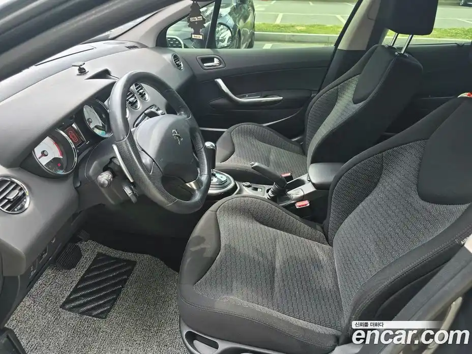Peugeot 308 2013 1.6 автомат (гидро), фото 8