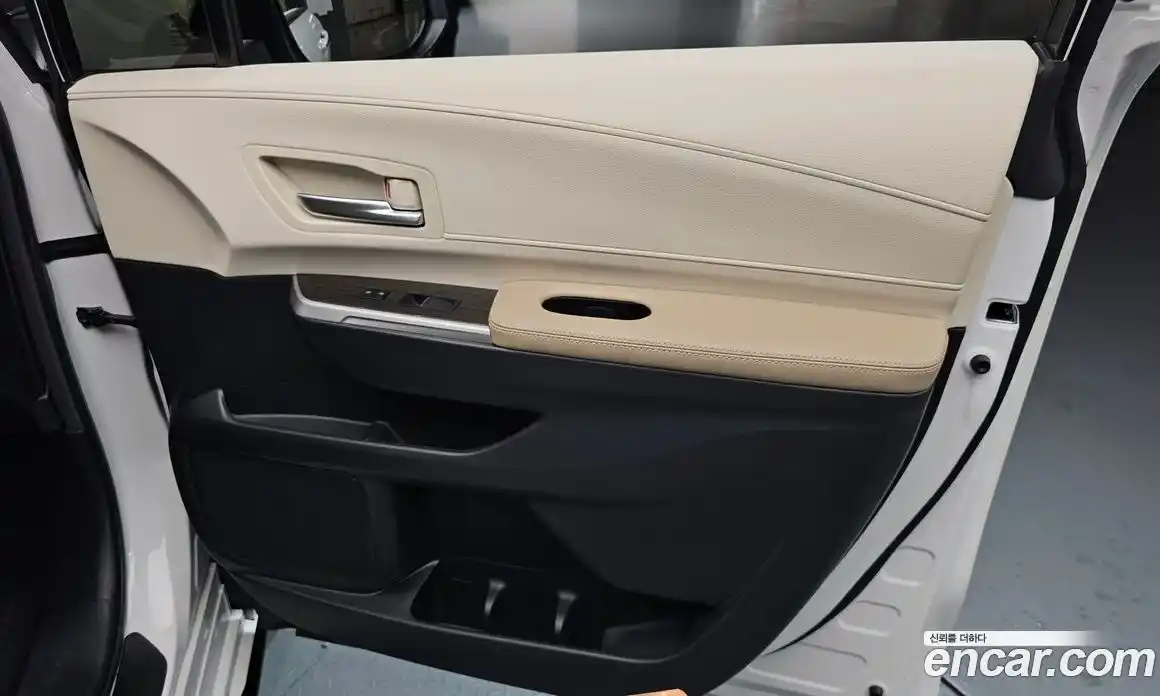 Toyota Sienna 2024 2.5 автомат (гидро), фото 15 Toyota Sienna 2024 2.5 автомат (гидро), фото 15