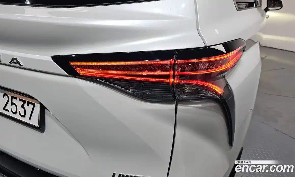 Toyota Sienna 2024 2.5 автомат (гидро), фото 9 Toyota Sienna 2024 2.5 автомат (гидро), фото 9