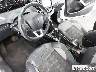 Peugeot 2008 2015 1.6 автомат (гидро), миниатюра 9