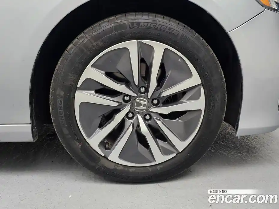 Honda Accord 2019 2.0 автомат (гидро), фото 5