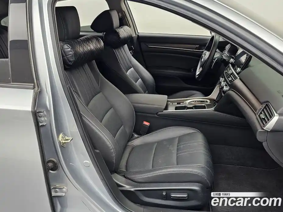 Honda Accord 2019 2.0 автомат (гидро), фото 10
