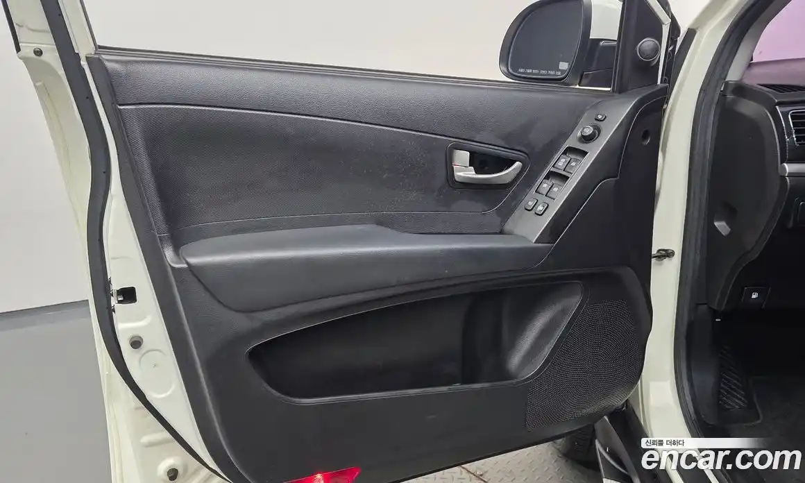 SsangYong Korando 2013 2.0 автомат (гидро), фото 14