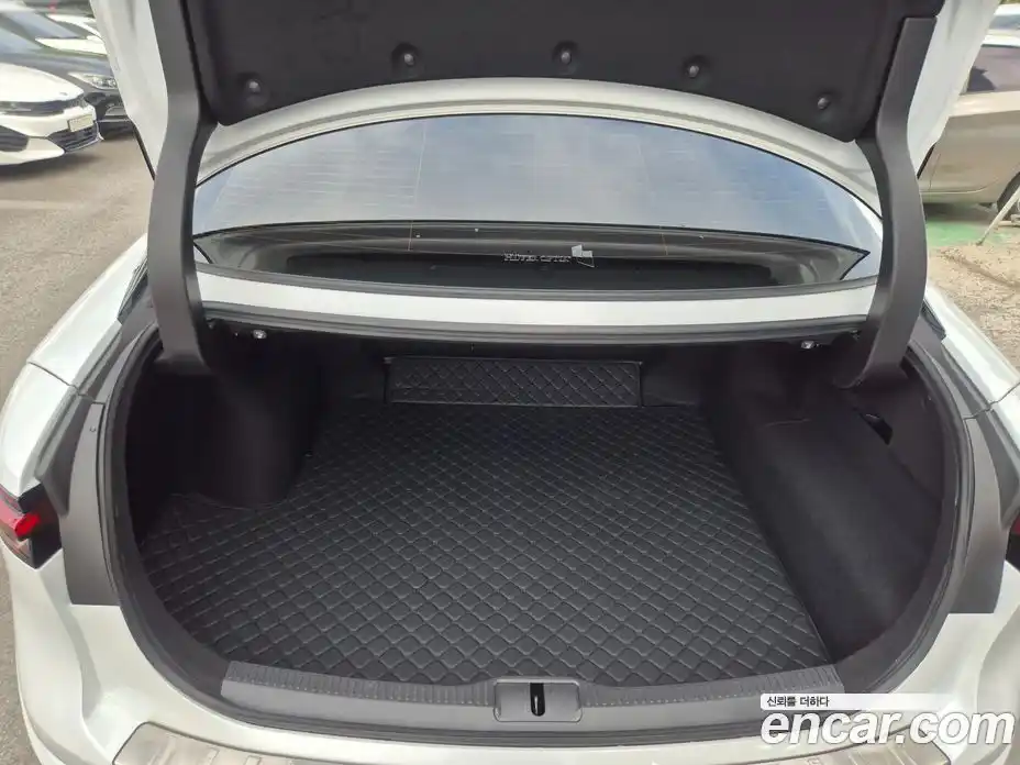 Toyota Crown 2024 2.5 автомат (гидро), фото 13 Toyota Crown 2024 2.5 автомат (гидро), фото 13