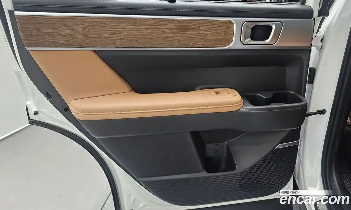 Hyundai Santa Fe 2024 1.6 автомат (гидро), фото 15