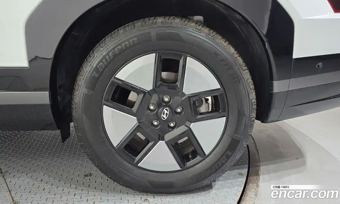 Hyundai Santa Fe 2024 1.6 автомат (гидро), фото 7